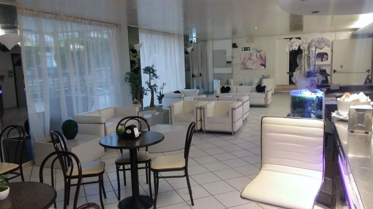 Hotel Magriv Rimini Ngoại thất bức ảnh