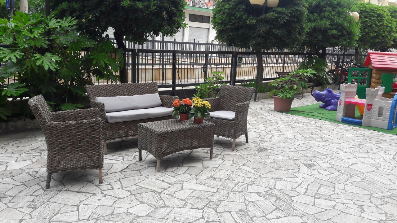 Hotel Magriv Rimini Ngoại thất bức ảnh