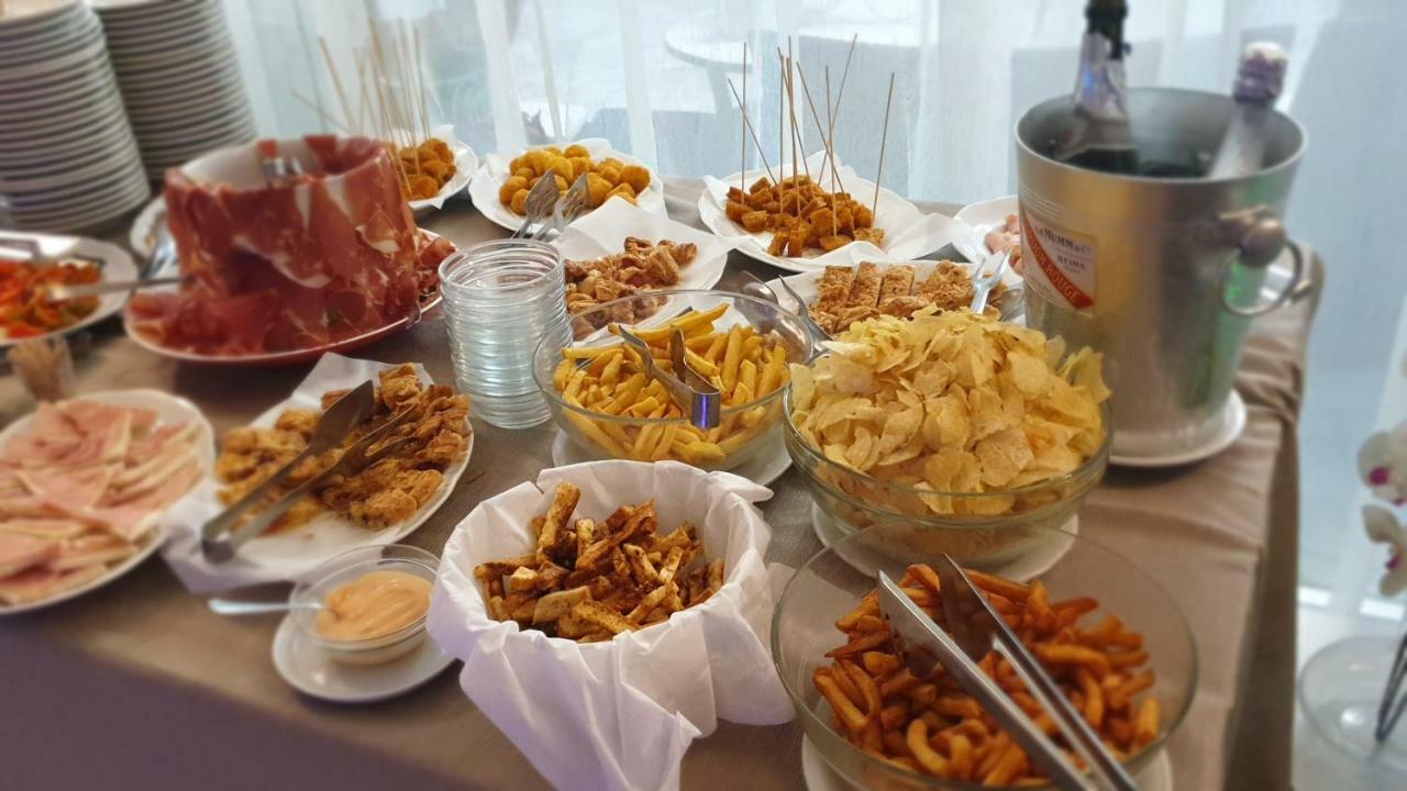 Hotel Magriv Rimini Ngoại thất bức ảnh